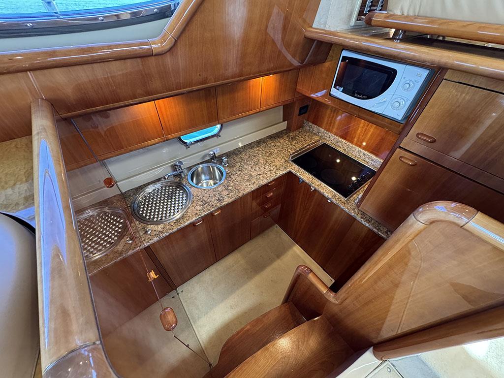 1999 FERRETTI YACHTS 53 